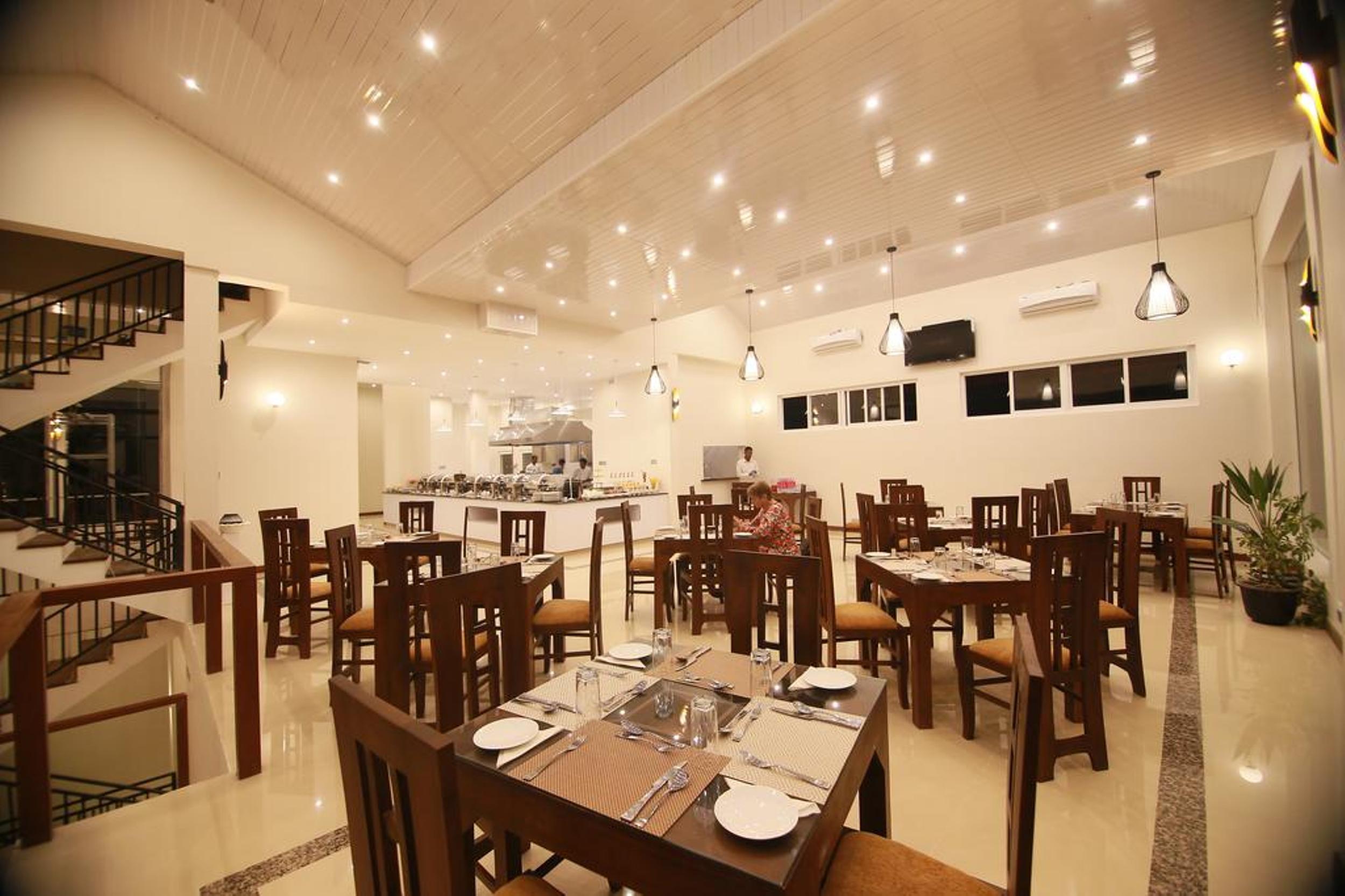 Rivendell Hotel Kandy Buitenkant foto
