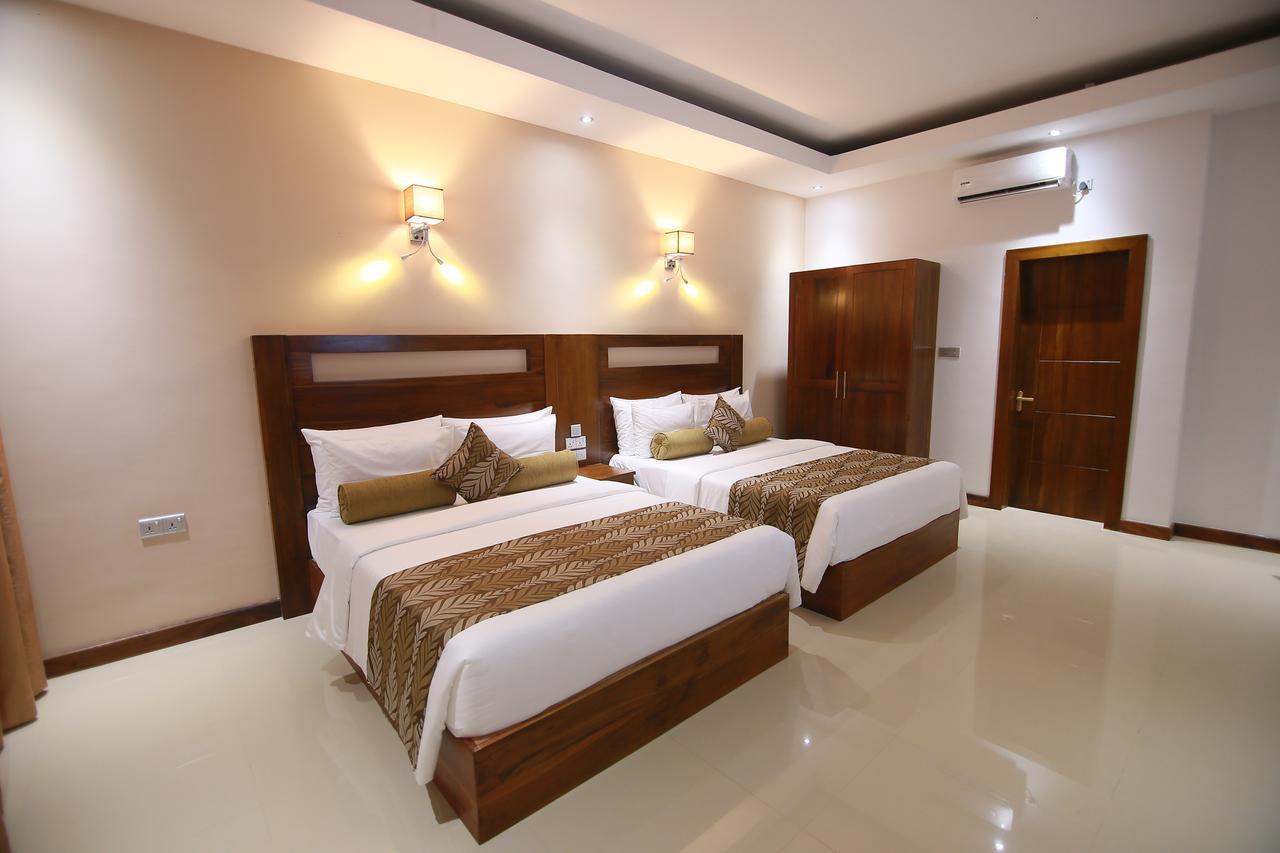 Rivendell Hotel Kandy Buitenkant foto