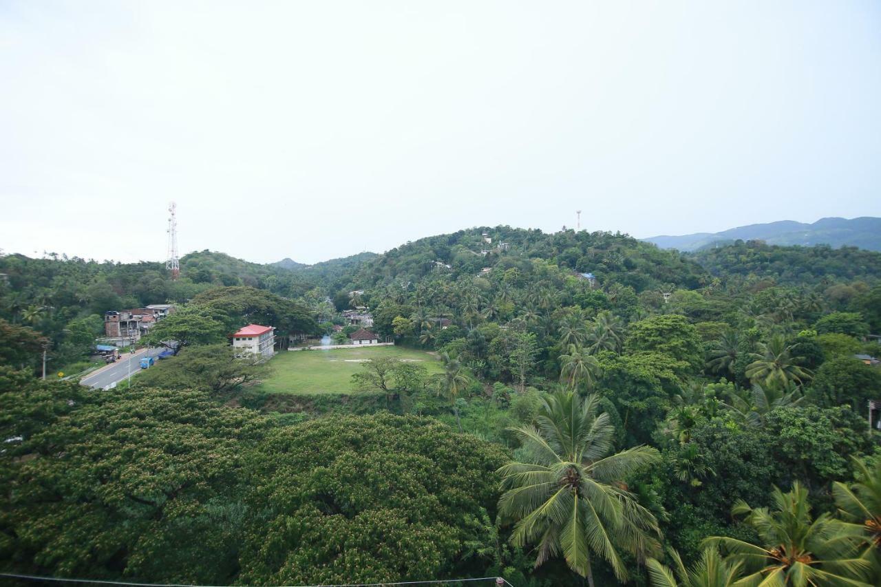 Rivendell Hotel Kandy Buitenkant foto